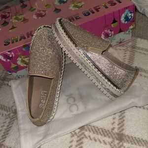 Women Rhinestone Plattorm
Breathable Slip-on